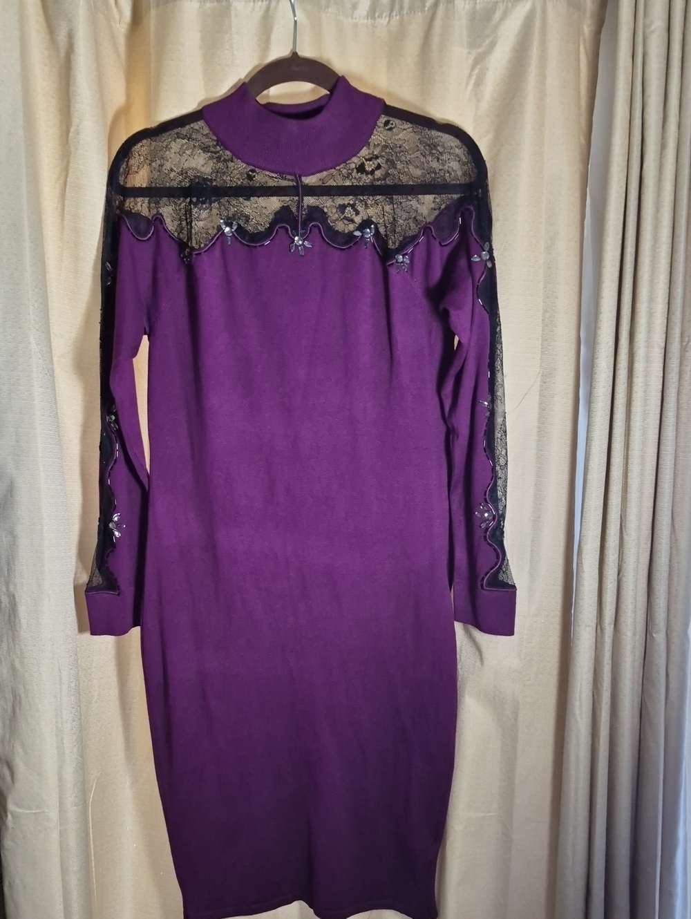 NEW VENUS Sz M Purple & Black Lace Long-Sleeve Knit  Dress